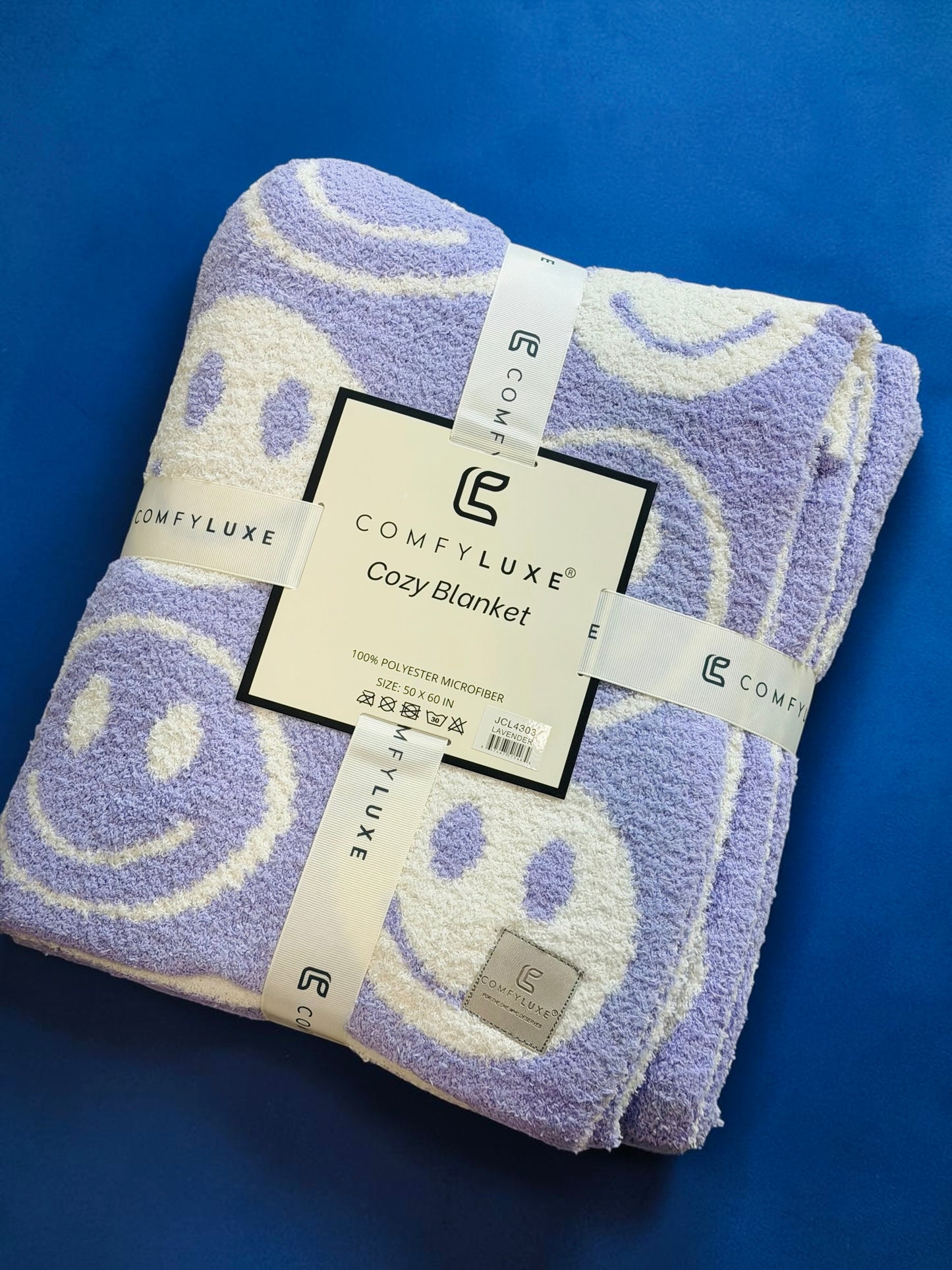 Smiley Luxe Throw Blanket