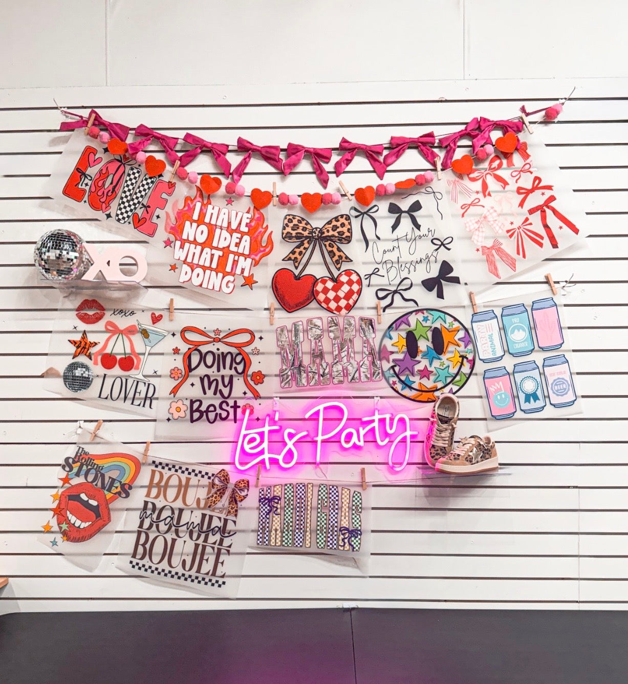 LIVE Mystery CREWNECK Pick & Press Graphic